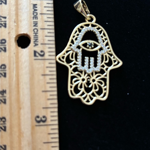 Gold plated Hamsa hand pendant - Picture 4 of 4